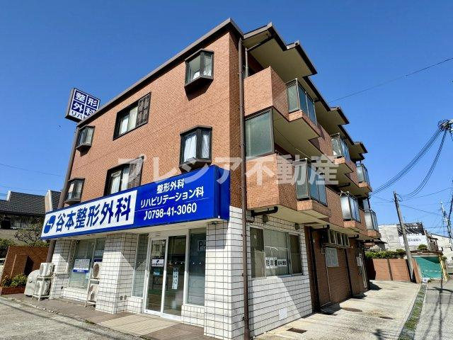 エクセル西宮の外観