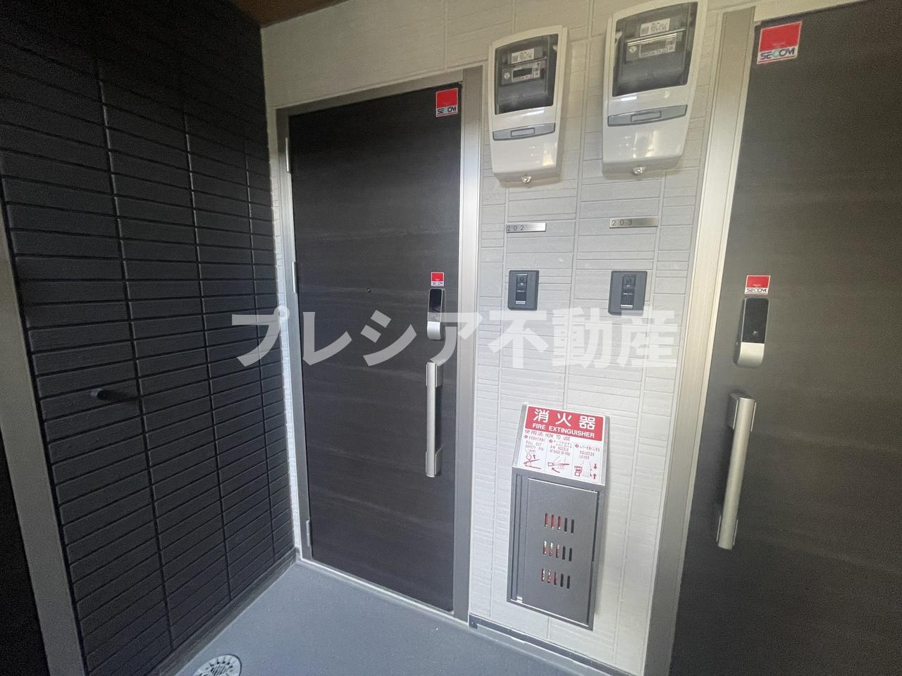 カリーノディモーラの玄関