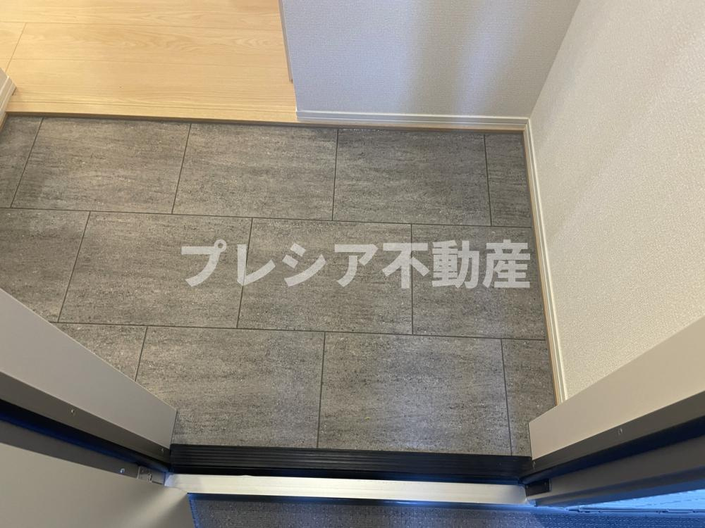 カリーノディモーラの玄関