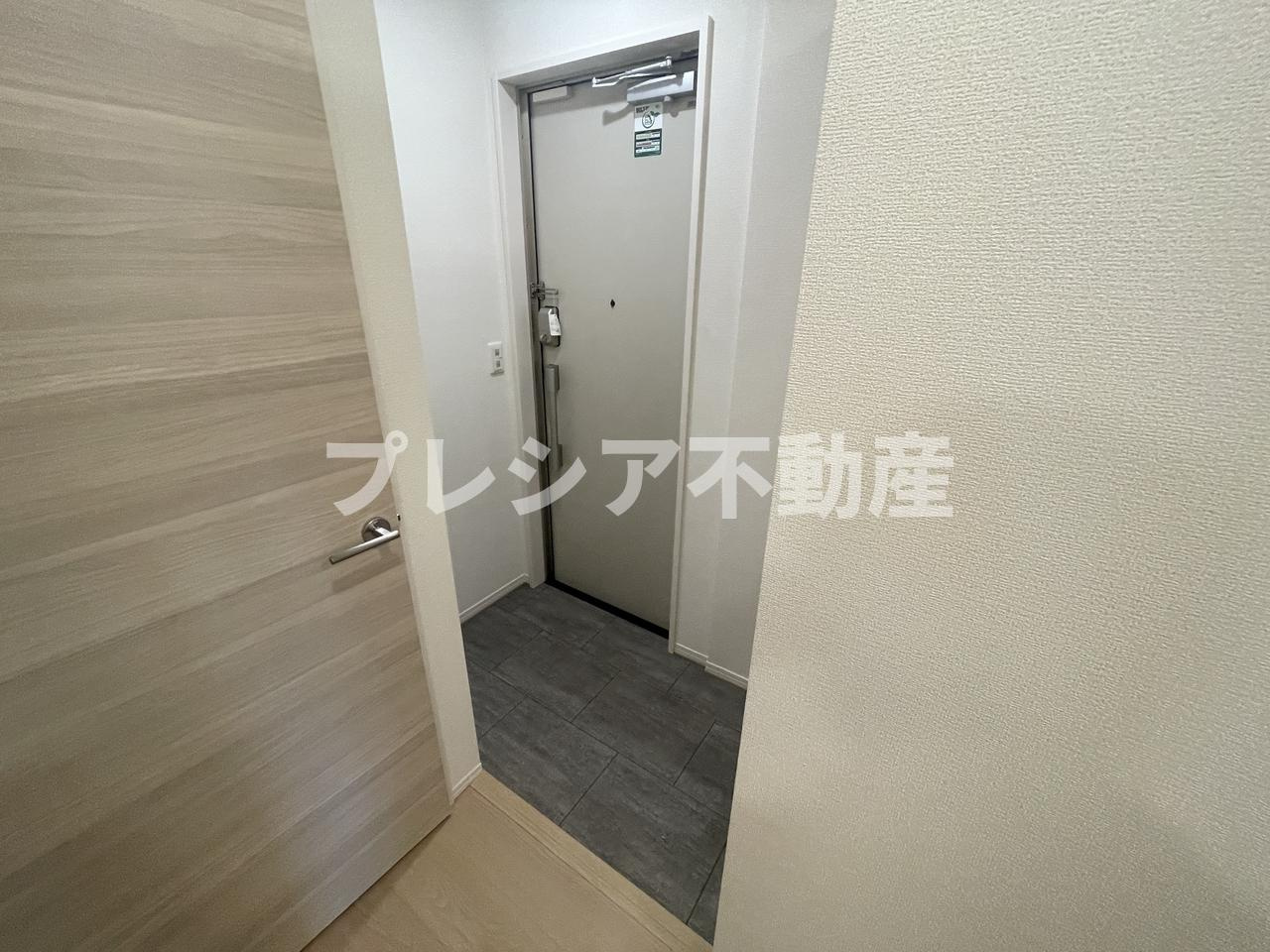 カリーノディモーラの玄関