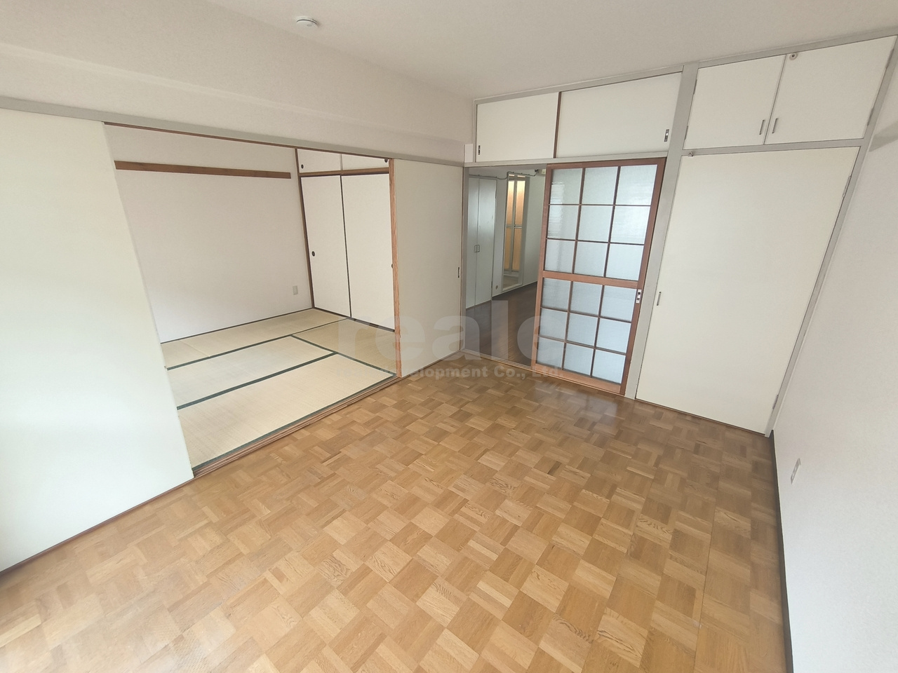 武蔵野市緑町２丁目の賃貸マンションの洋室