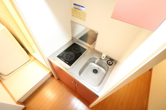 レオパレスエザーンスⅡのキッチン