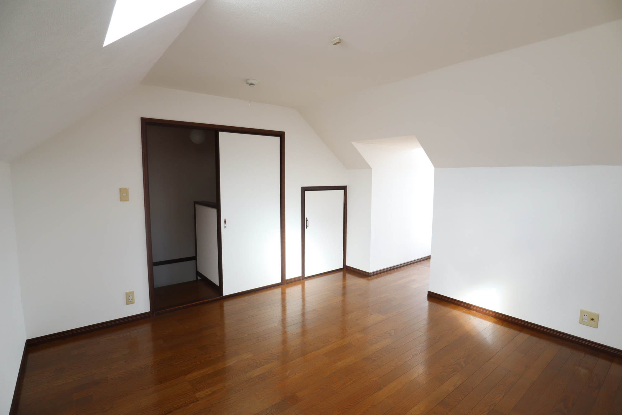 北川一戸建の居間・リビング