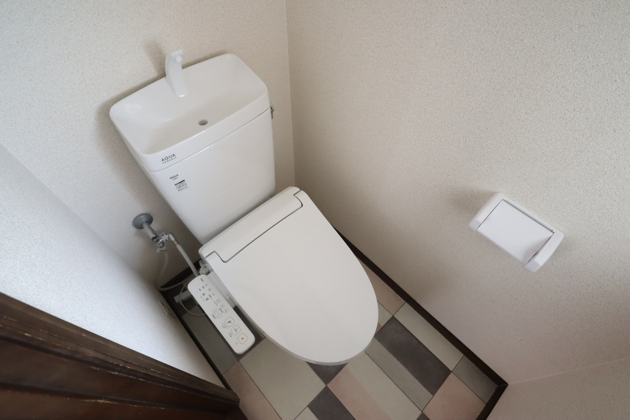北川一戸建のトイレ