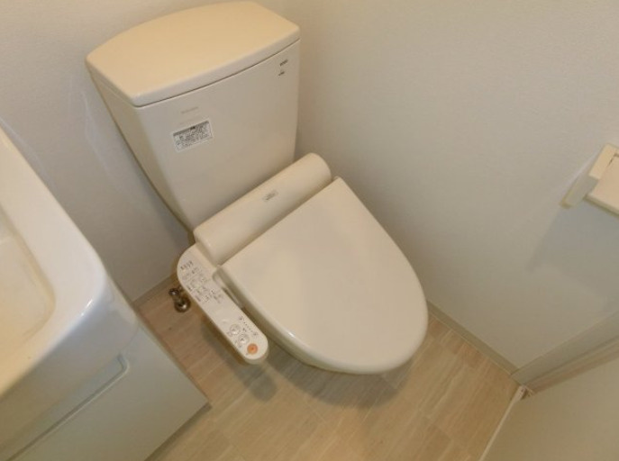 クリスタル昭和のトイレ|内装は別部屋の参考写真です。