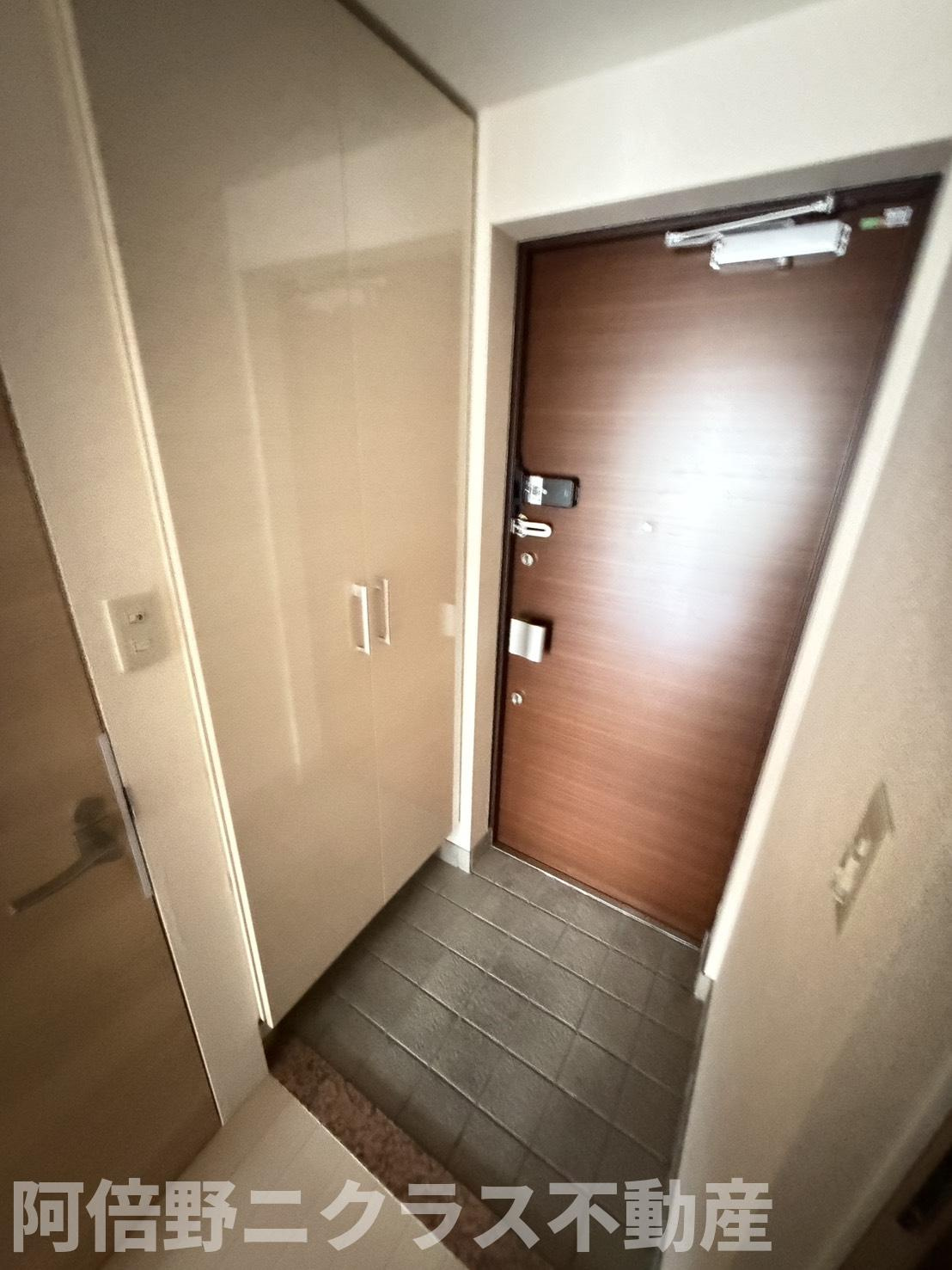 グレイス阿倍野松崎の玄関