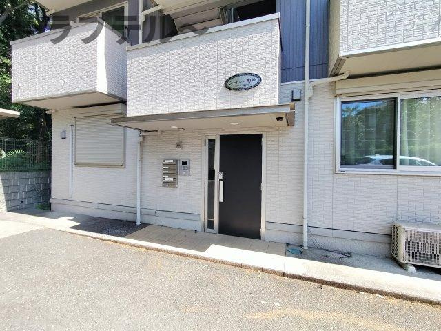 シャトレー明神のエントランス