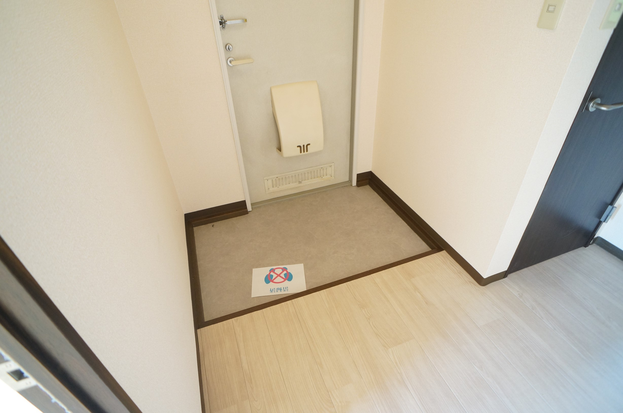 サニーハウスＡの玄関