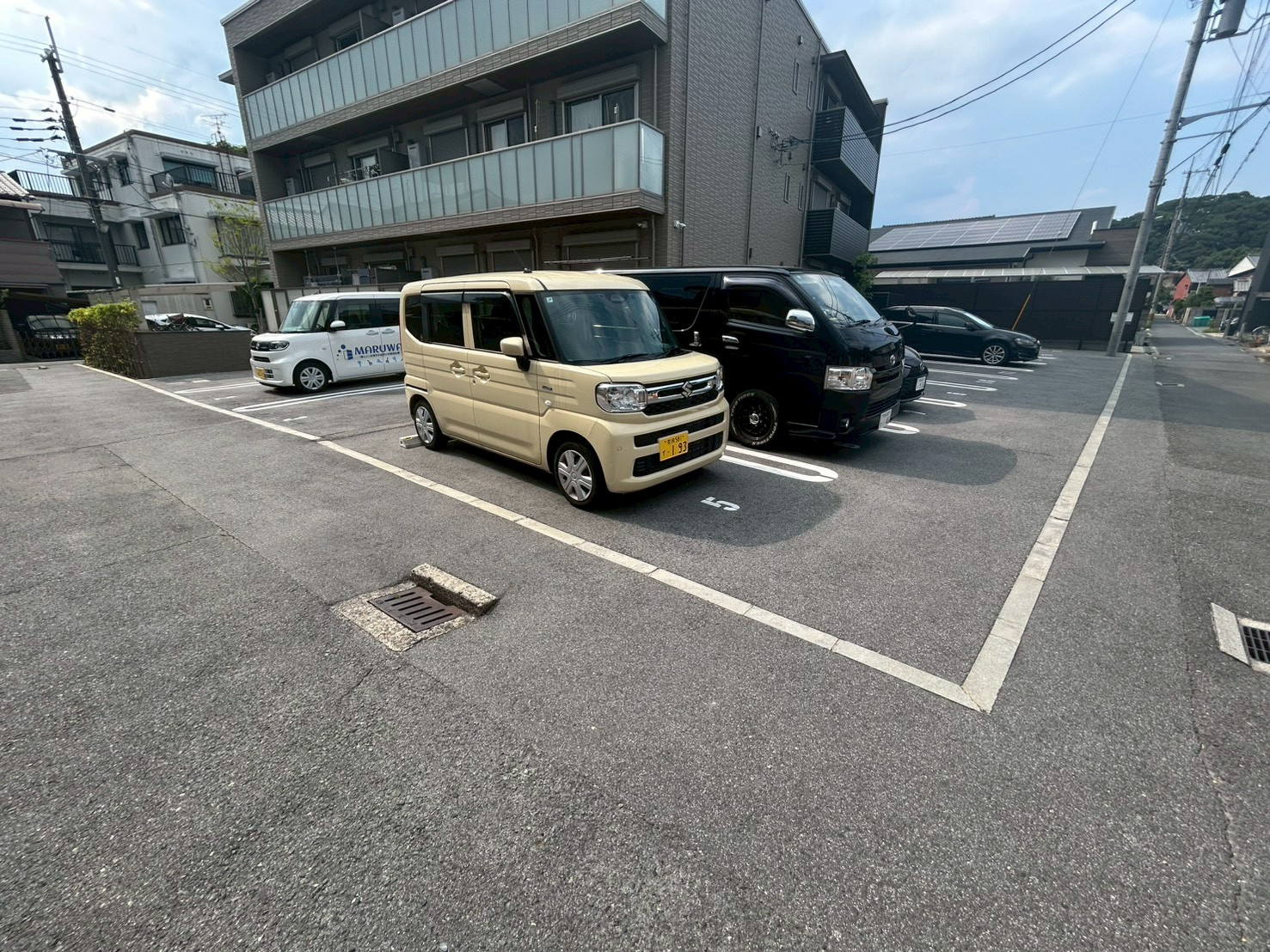 シャーメゾン光の駐車場
