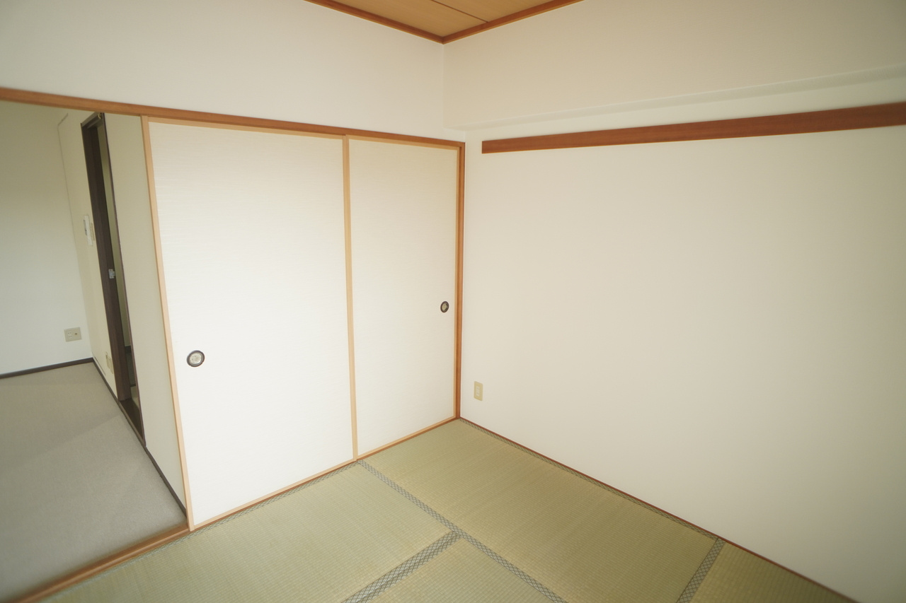 ライフコート富雄の和室