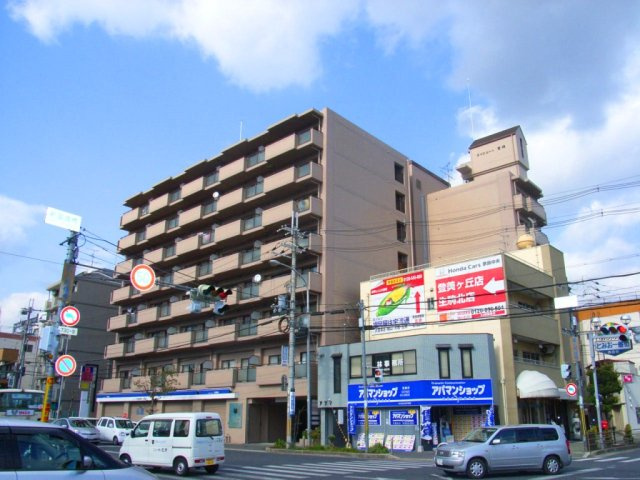 ライフコート富雄の外観