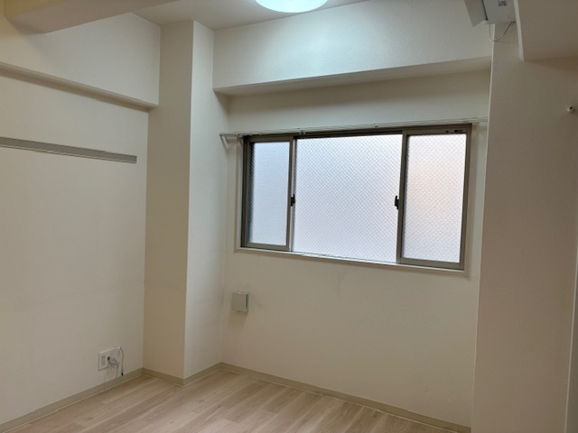 エンプレス上本町の洋室