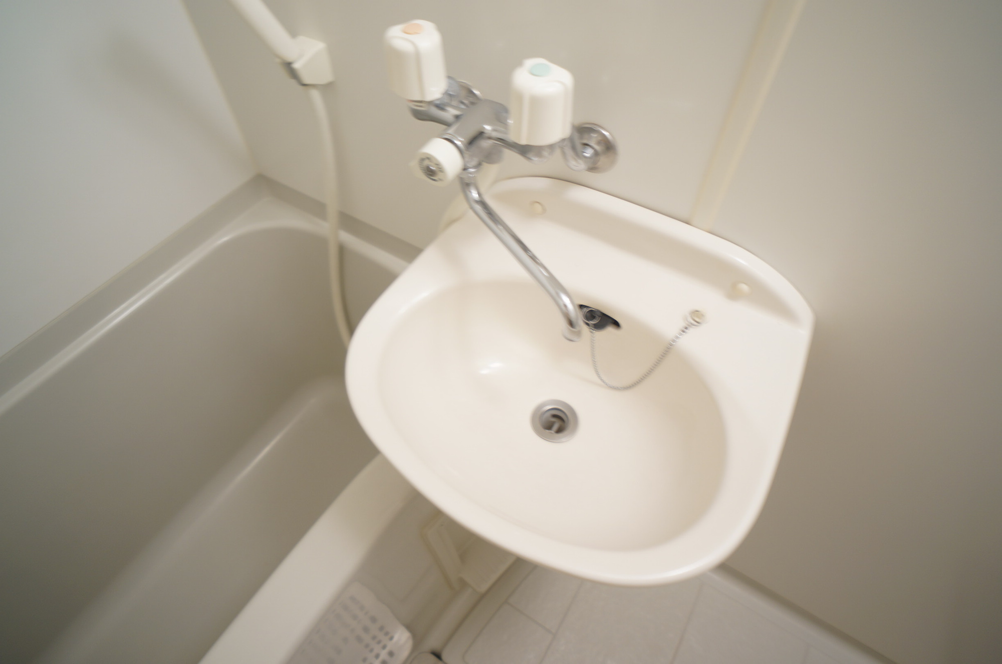 レオパレス幸甚の浴室