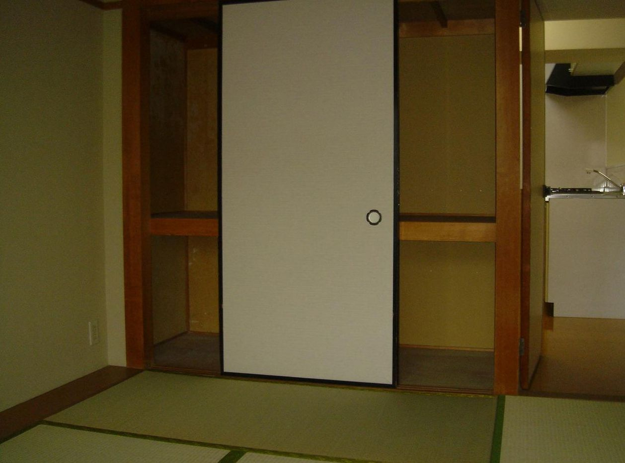 さいたま市南区根岸１丁目の賃貸マンションの収納|☆収納豊富です☆※別号室参考写真