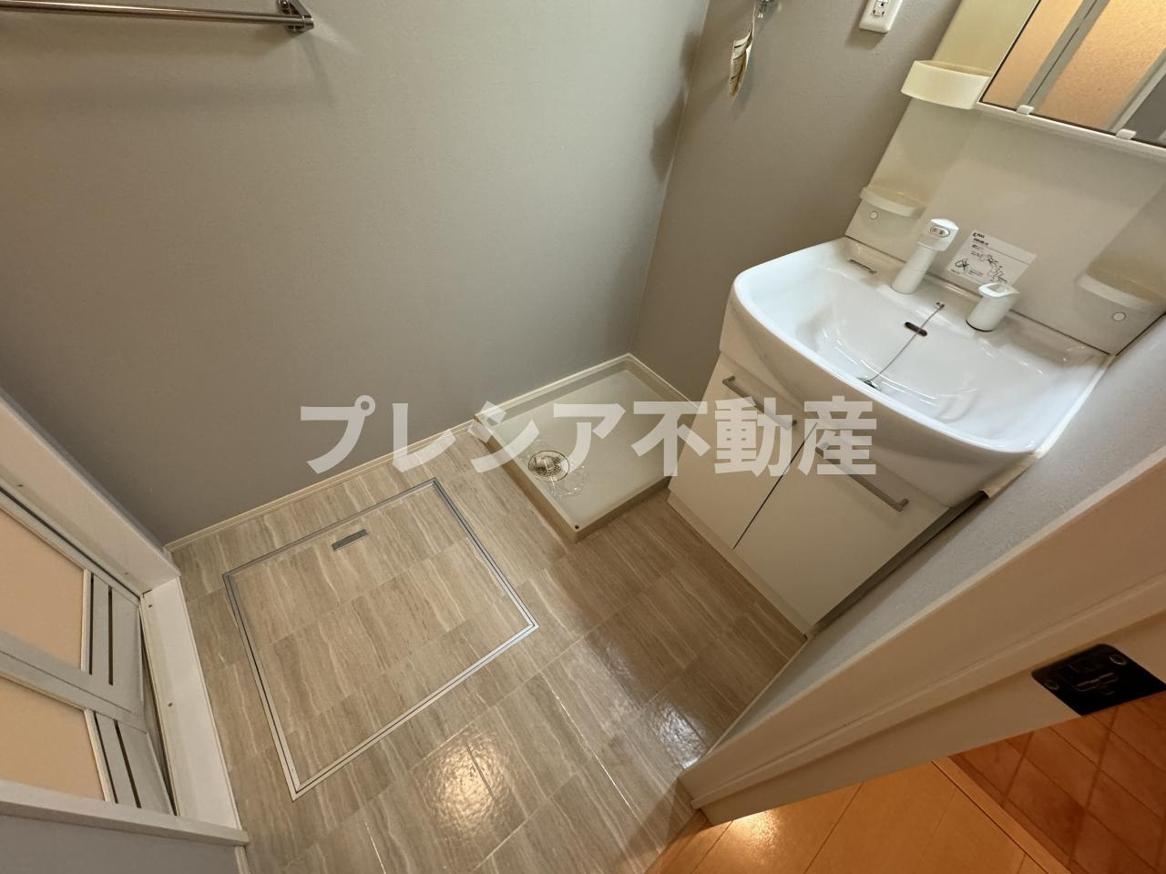 ルノン瓦林の洗面所
