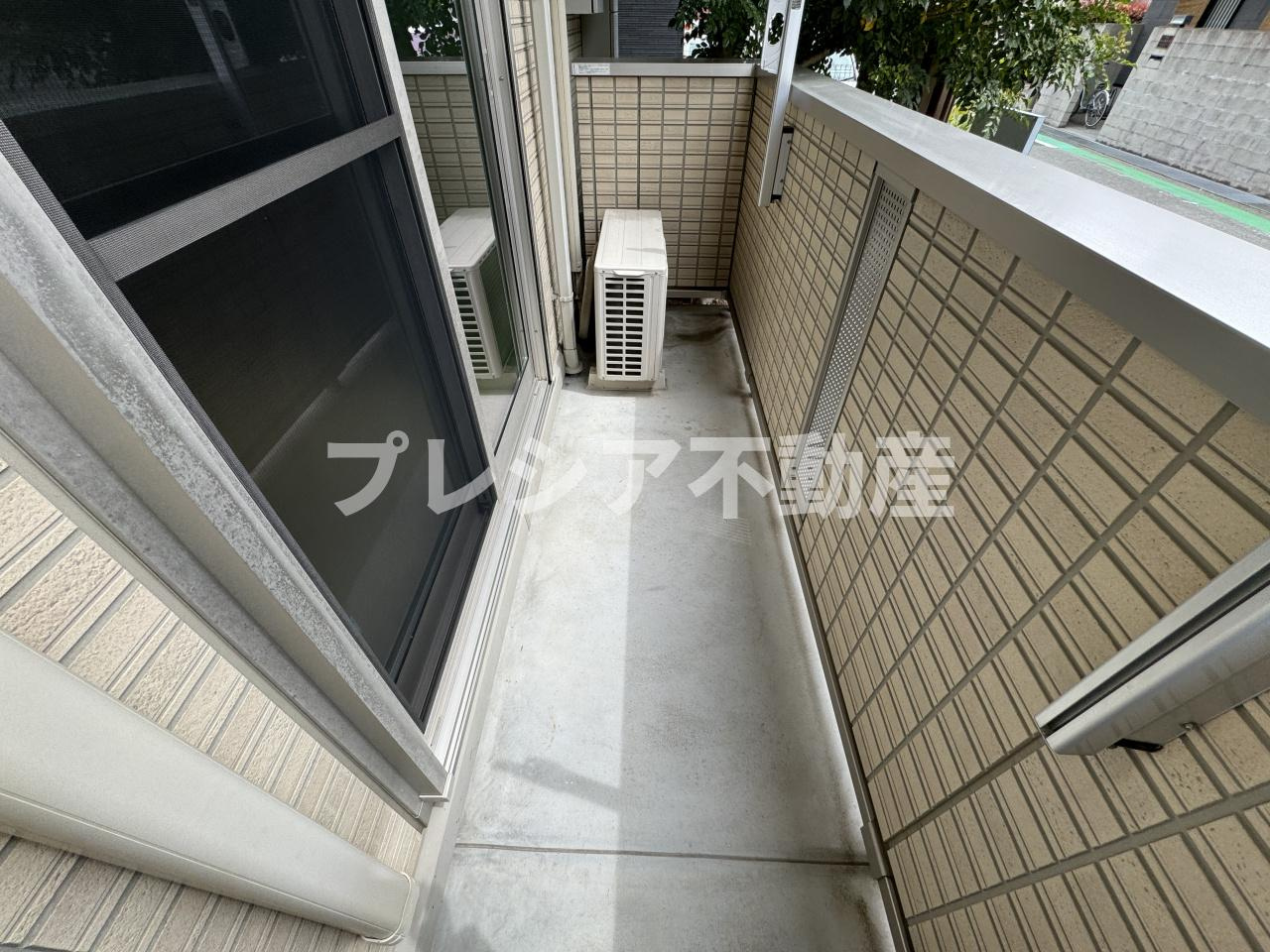 ルノン瓦林のバルコニー