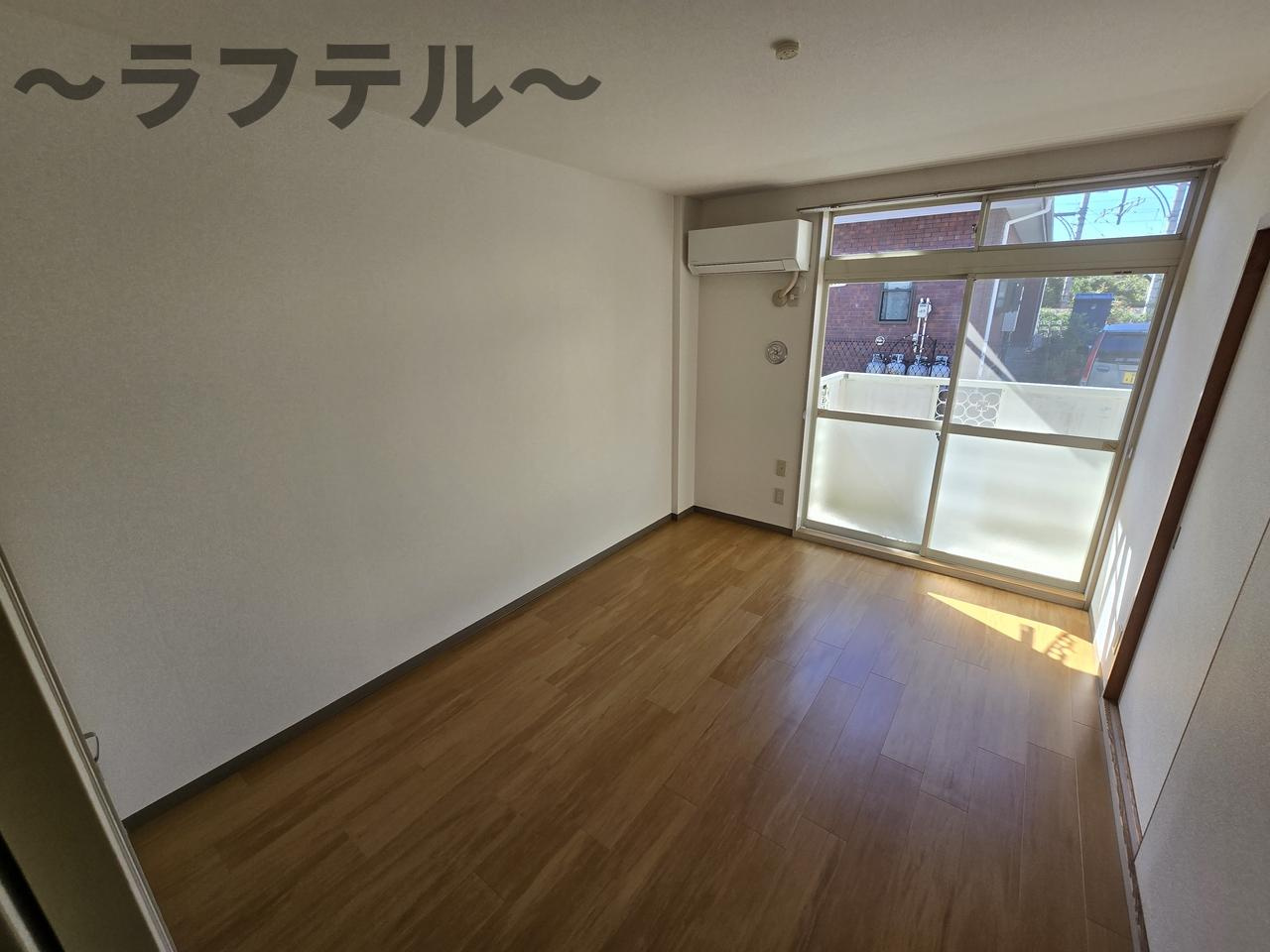 狭山市大字水野のアパートの洋室
