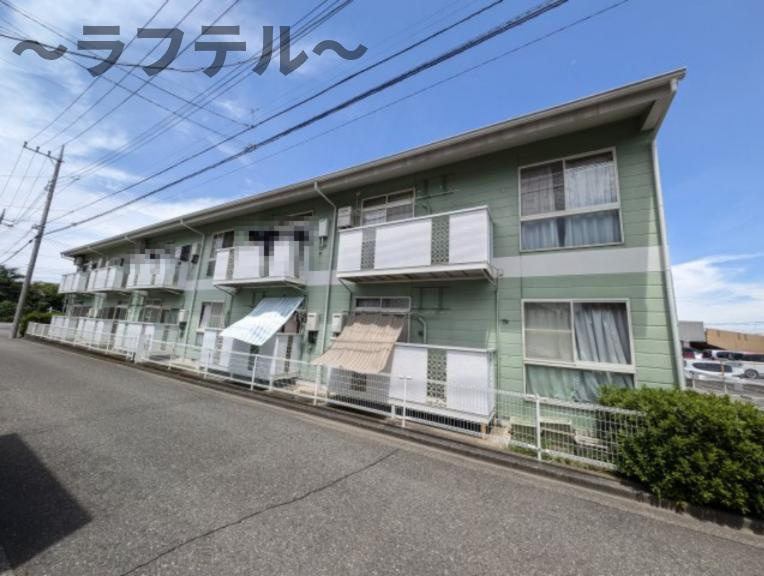 狭山市大字水野のアパートの外観|
