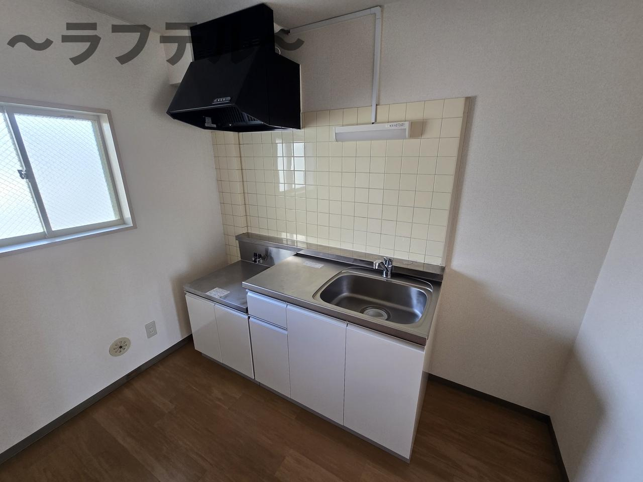 狭山市大字水野のアパートのキッチン