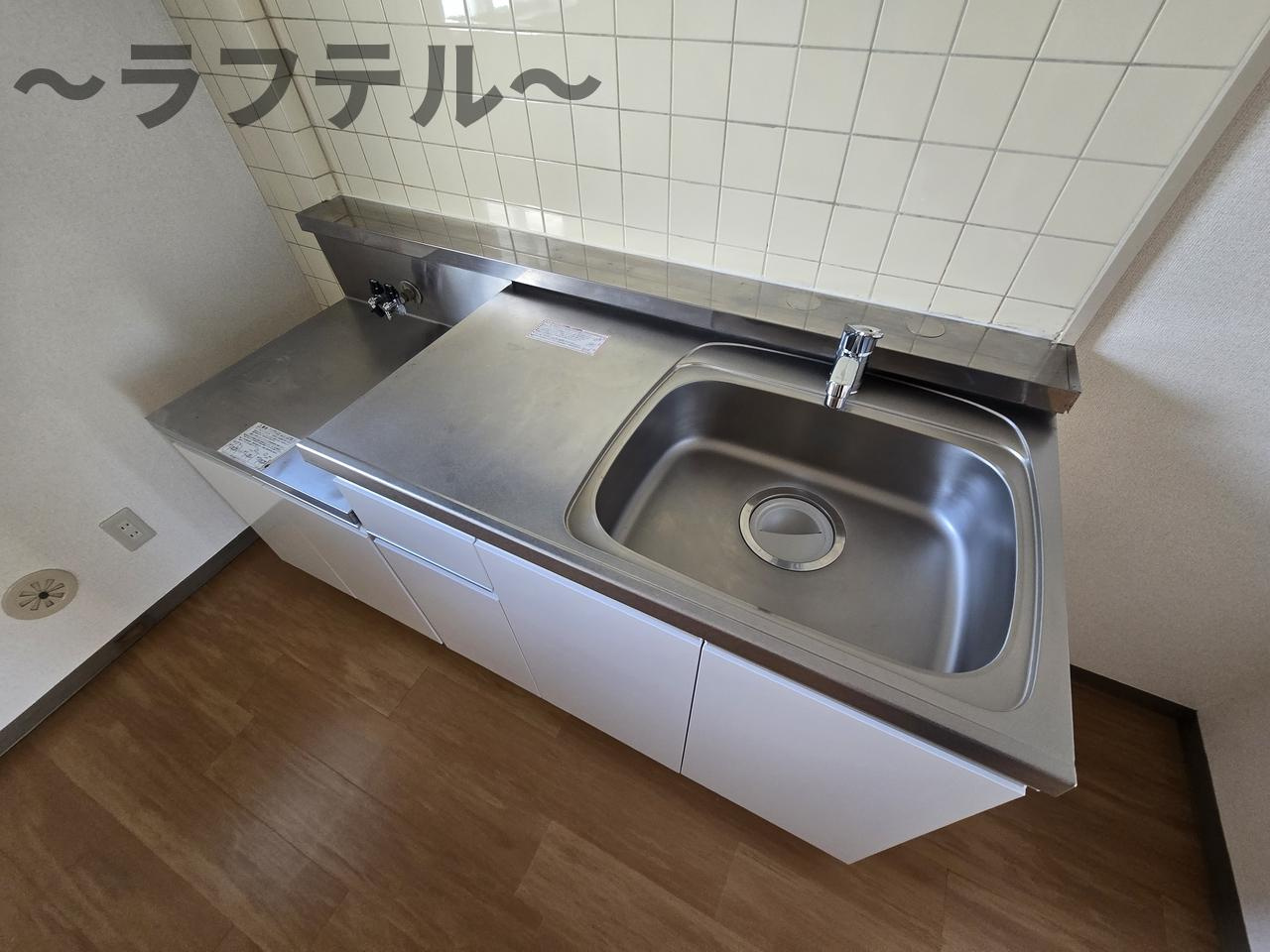 狭山市大字水野のアパートのキッチン