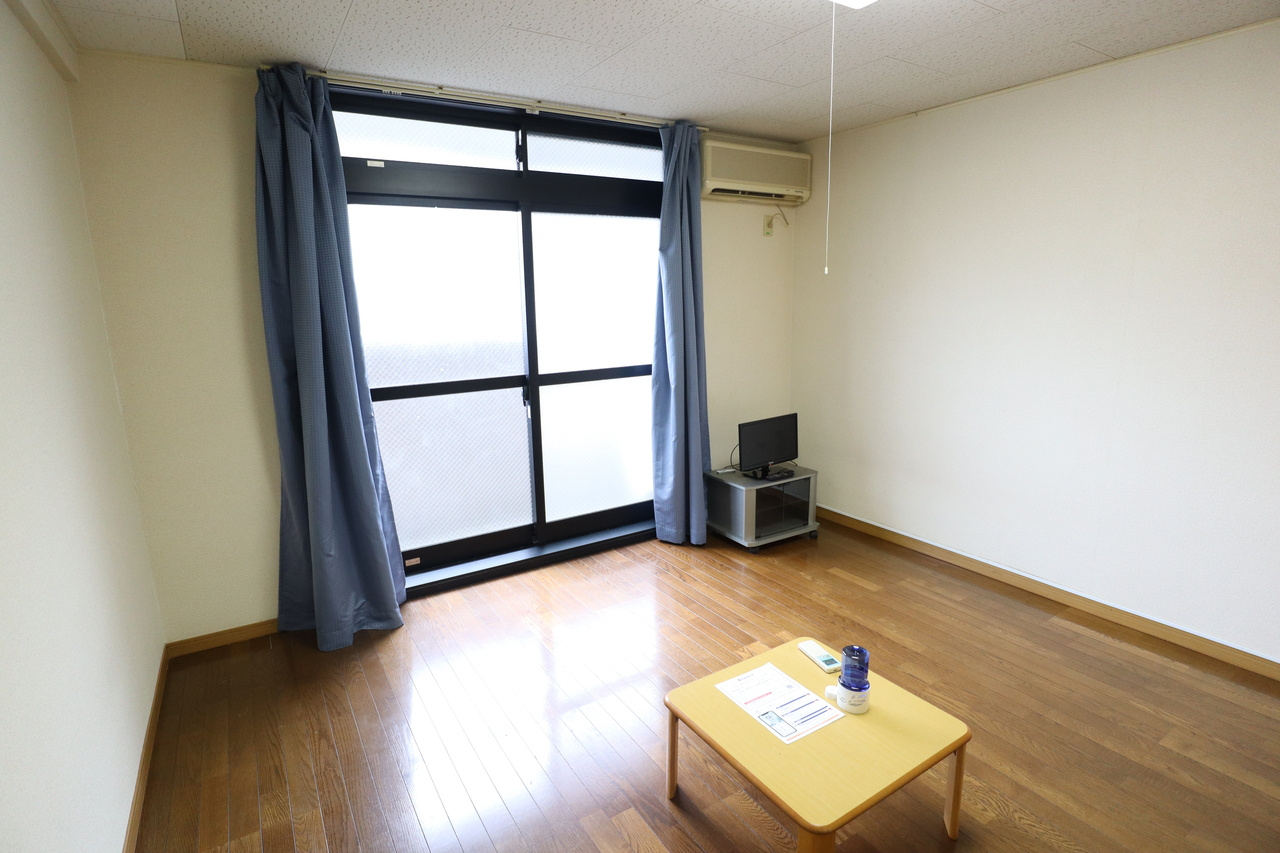 レオパレスドリーム浪漫（ロマン）の洋室