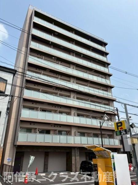 シャルールメゾン桃谷の駐車場
