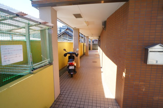 コーポ諏訪柳町のロビー