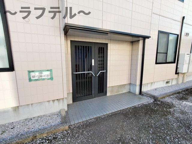 セントビラ92Bのエントランス