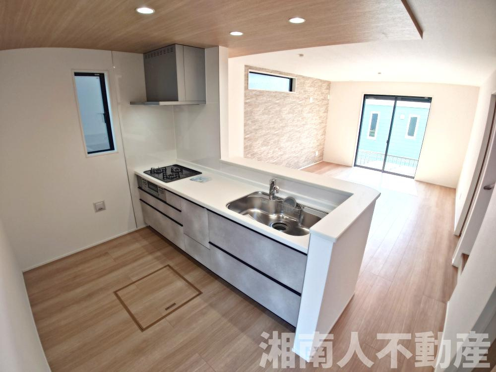 寒川町一之宮14期　新築戸建全6棟　のキッチン|コンパクトなキッチンで掃除もラクラク