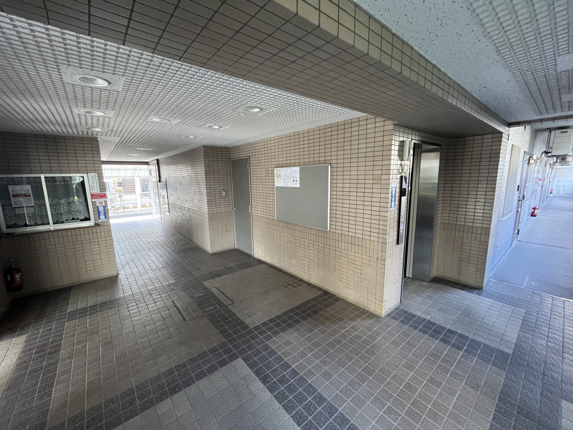 丸善中浦和ダイヤモンドマンションのエントランス