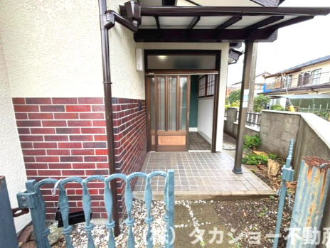 市原市喜多　中古戸建の玄関