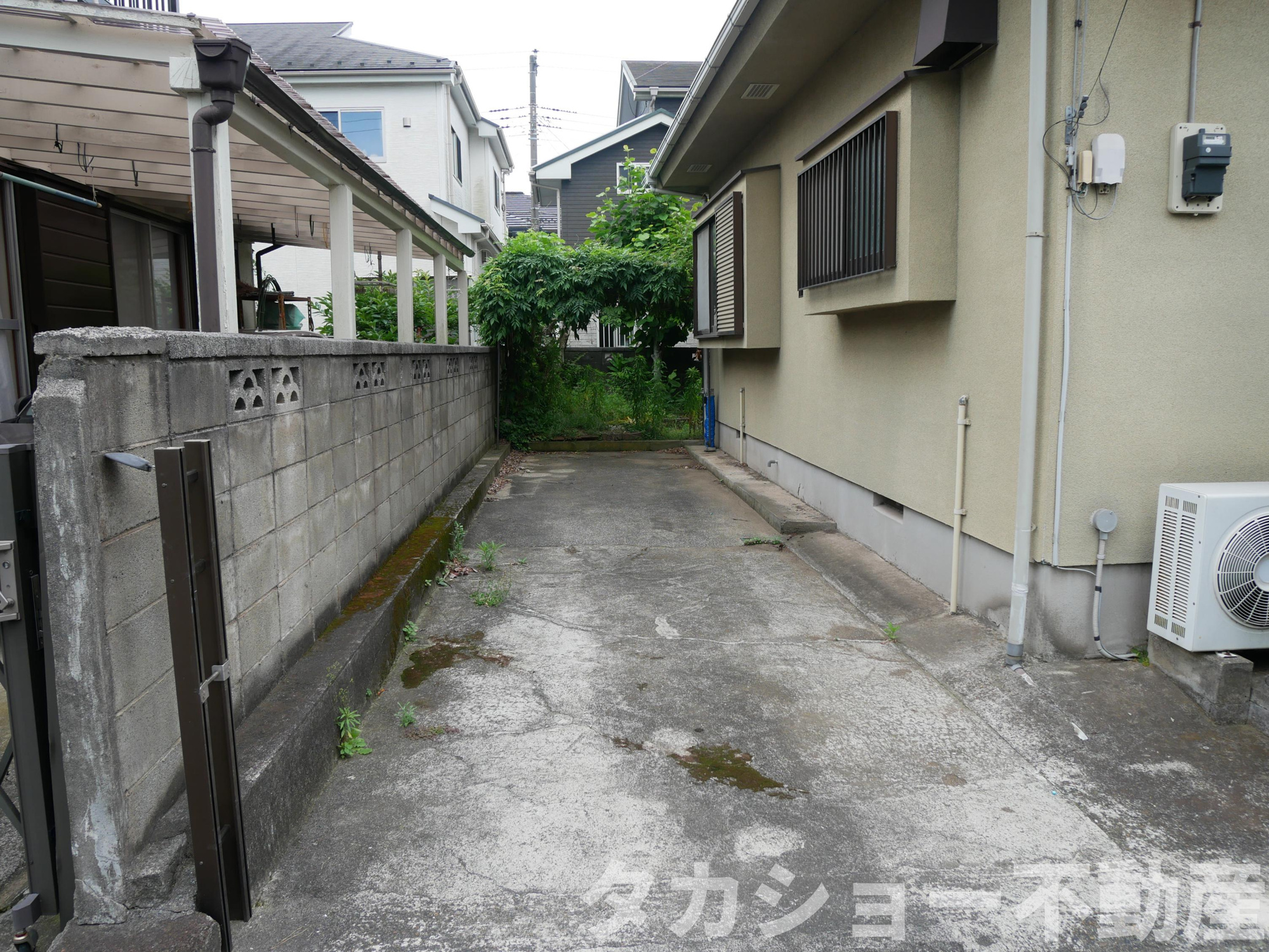 市原市若宮6丁目　中古戸建の駐車場