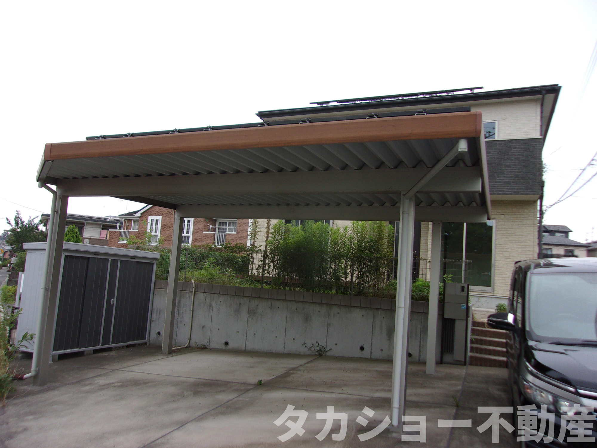 市原市西広6丁目　中古戸建の駐車場|駐車場があります