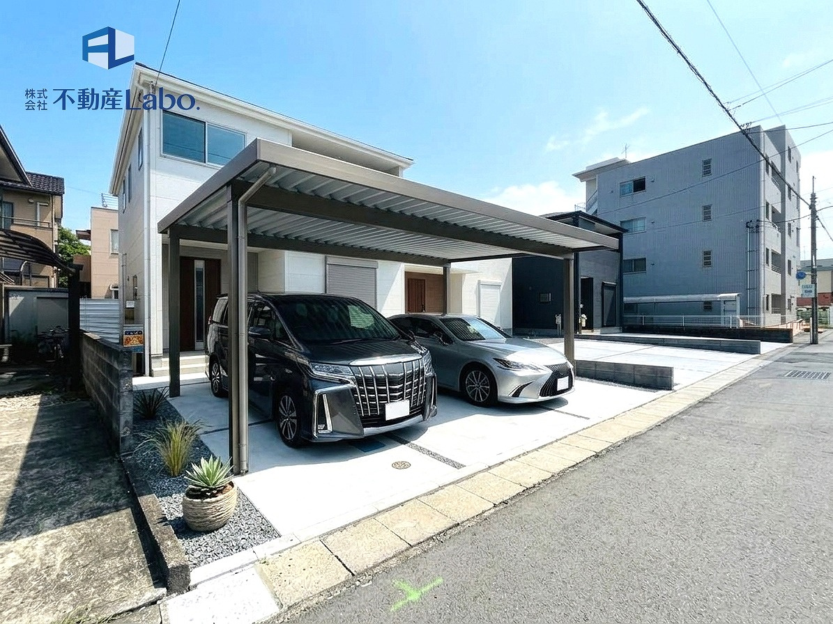 リーブルガーデン　沼津市東間門　全3棟のその他|●外構CG● 
外観写真のカーポート、車はCGでイメージとなります。別途、追加工事でカーポートの設置も可能です♪