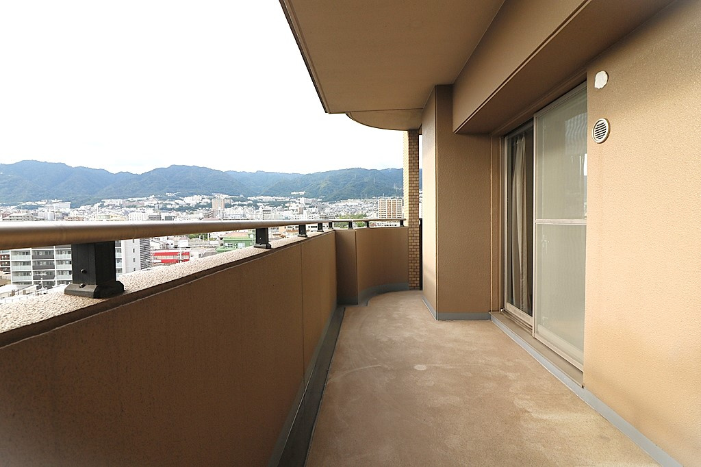 ネバーランド御影石屋川公園 のバルコニー