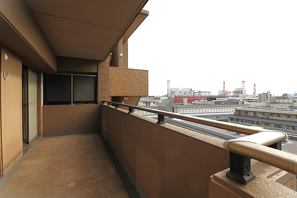 ネバーランド御影石屋川公園 のバルコニー