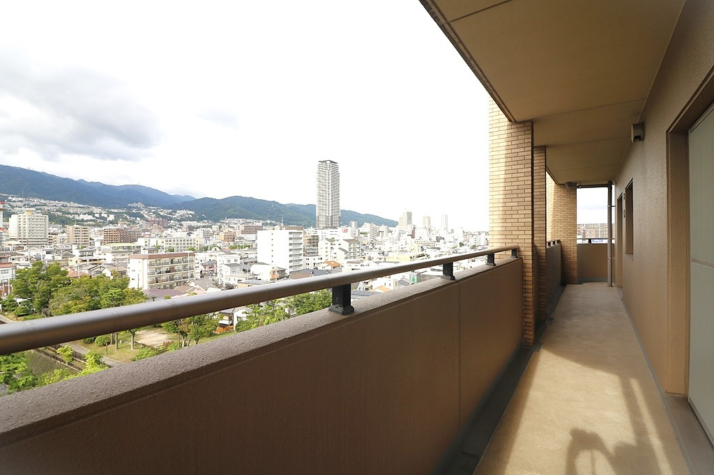 ネバーランド御影石屋川公園 のバルコニー