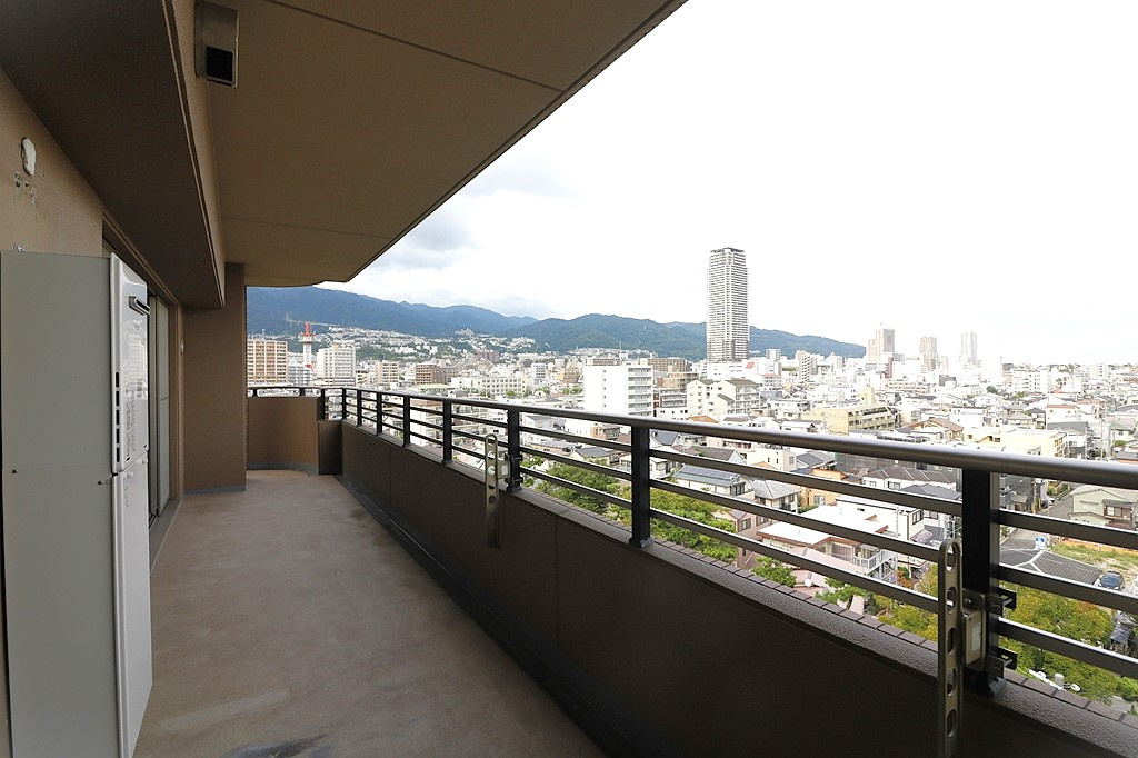 ネバーランド御影石屋川公園 のバルコニー