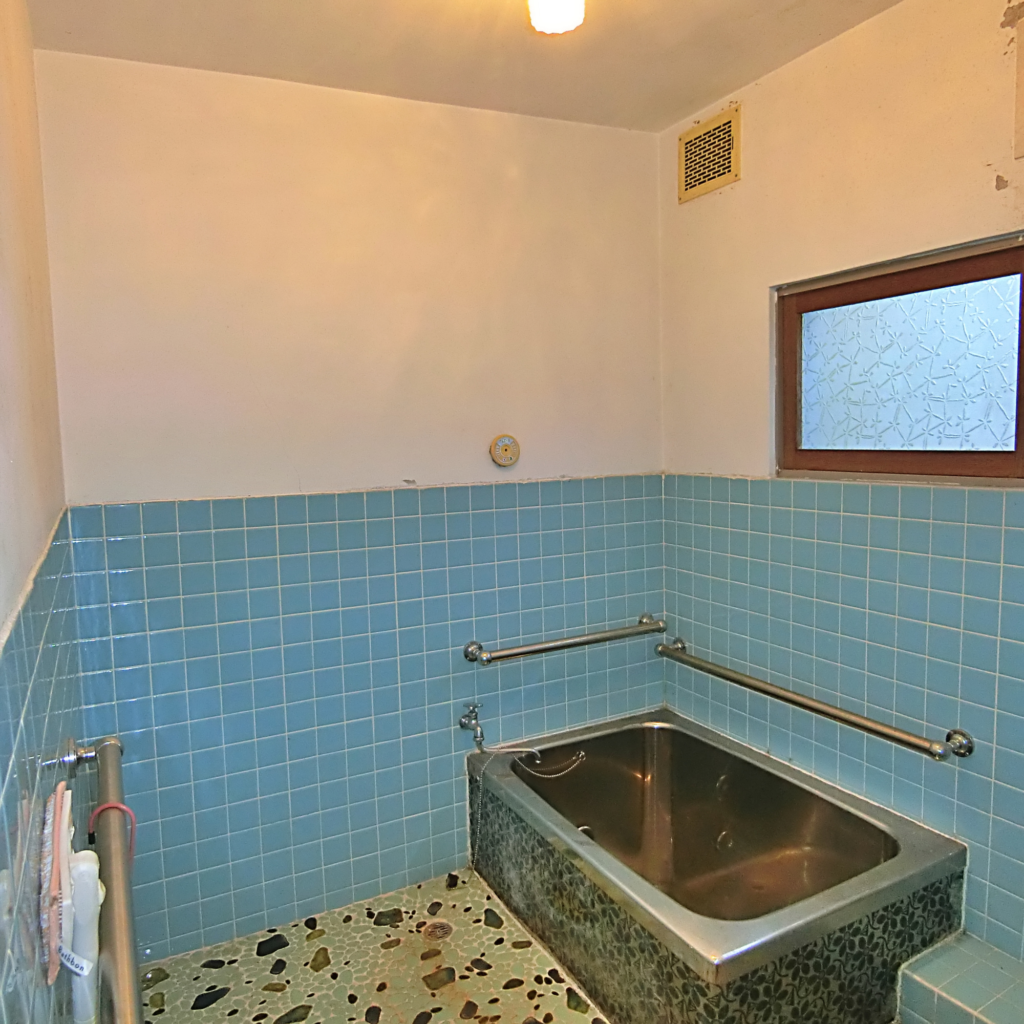 室蘭市天神町20-3　中古住宅の浴室