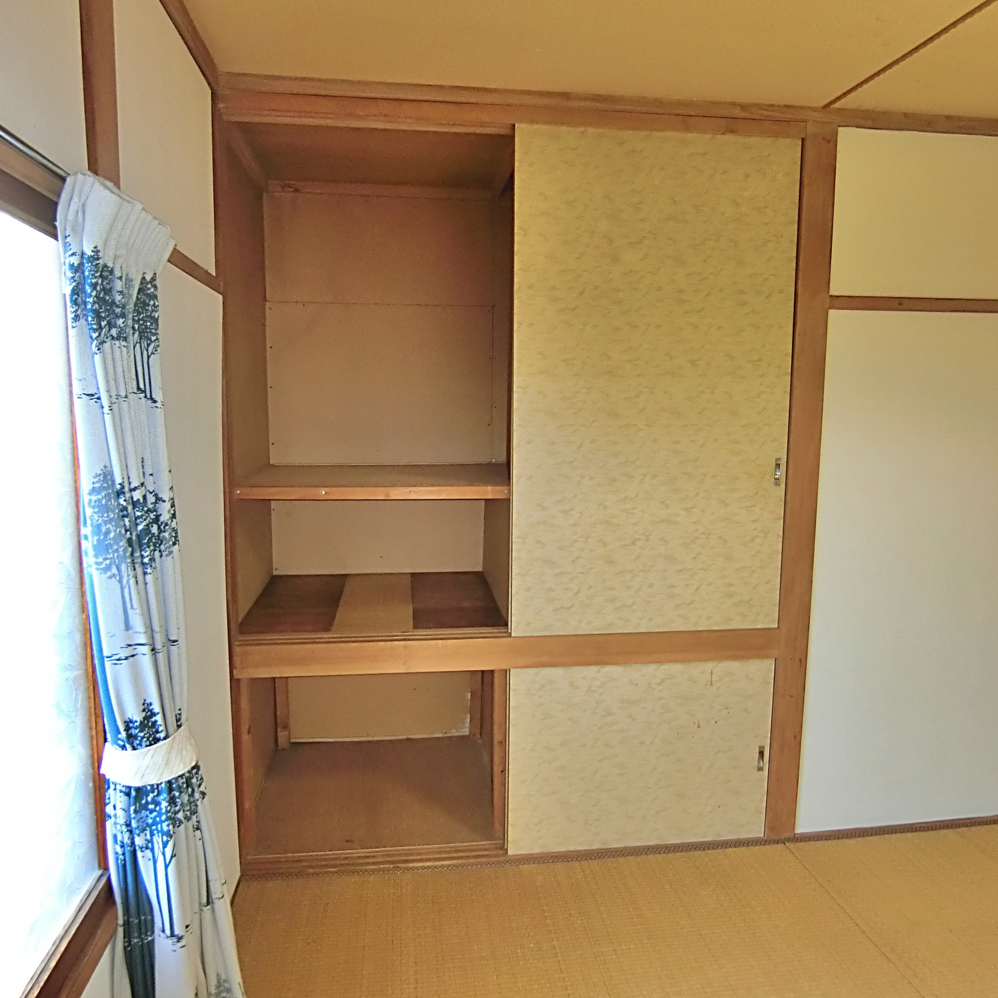 室蘭市天神町20-3　中古住宅の内装