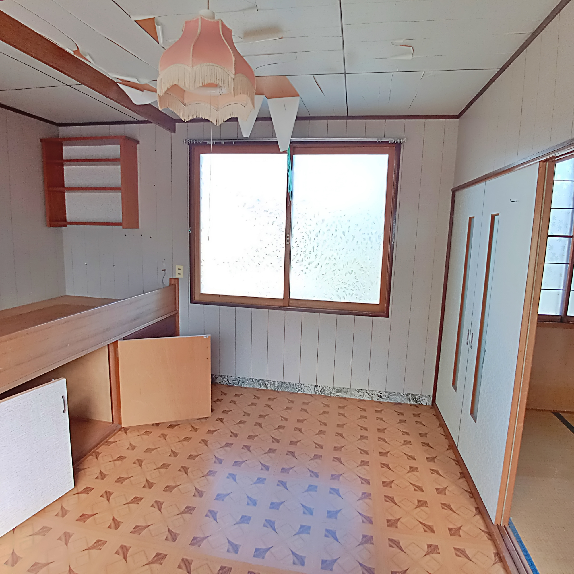 室蘭市高砂町2丁目9-19　中古住宅の洋室