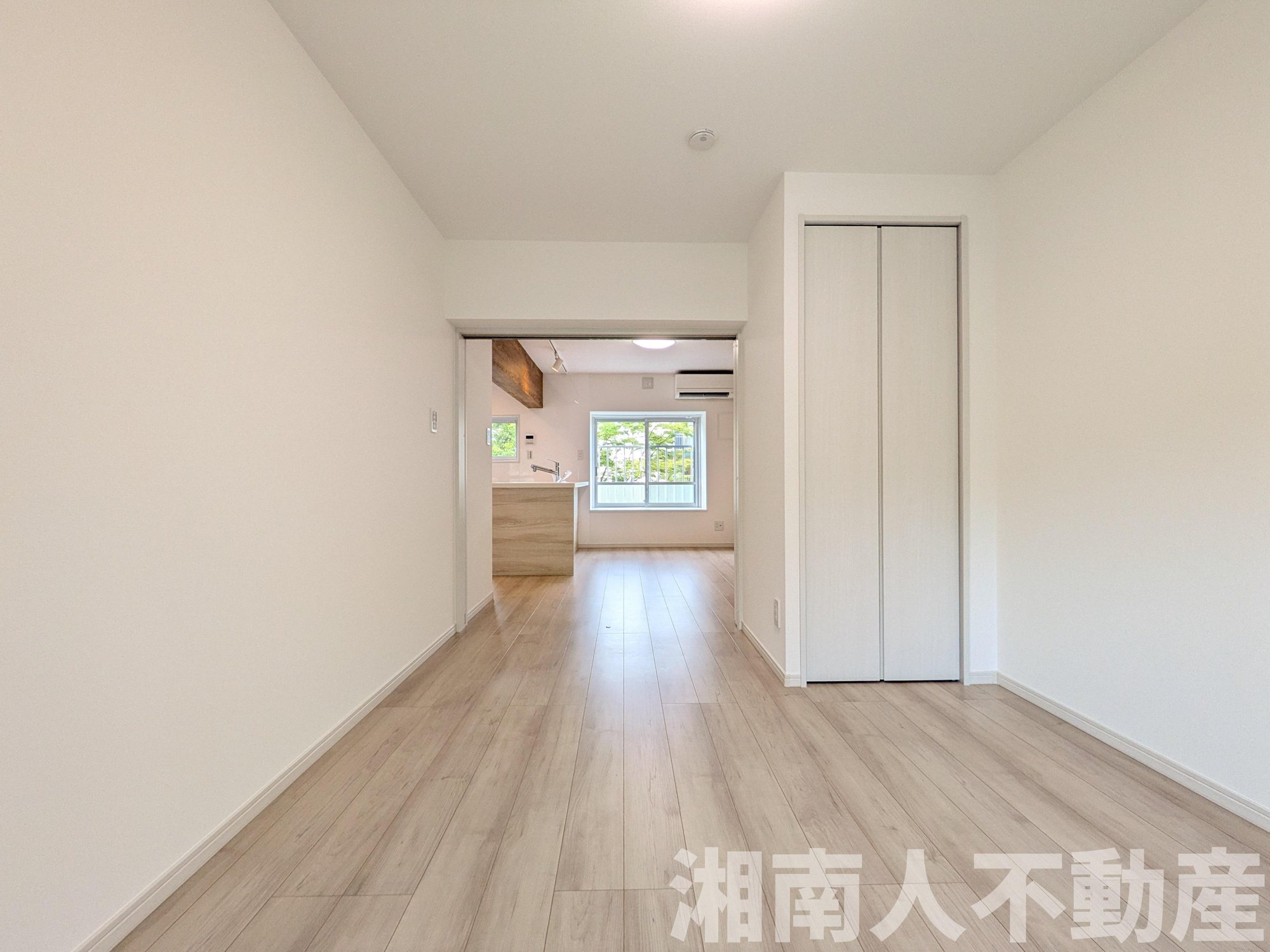 湘南西武住宅２－５号棟の居間・リビング|こちらのリビングで趣味の時間をお楽しみください