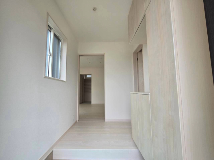 【玄関】みどり市笠懸町阿左美　3号棟「全10区画」平屋住宅■ファイブイズホーム■