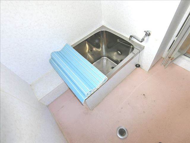 室蘭市高砂町3丁目6-11　中古住宅の浴室