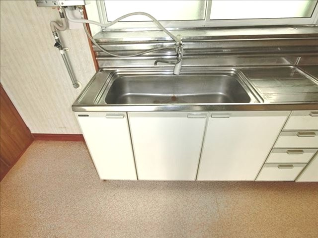室蘭市高砂町3丁目6-11　中古住宅のキッチン