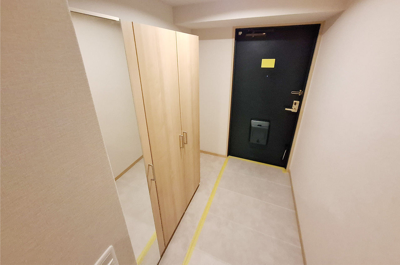 ソワール新檜尾台四号棟の玄関|玄関：下駄箱を新調済み。靴類をすっきり収納できます。