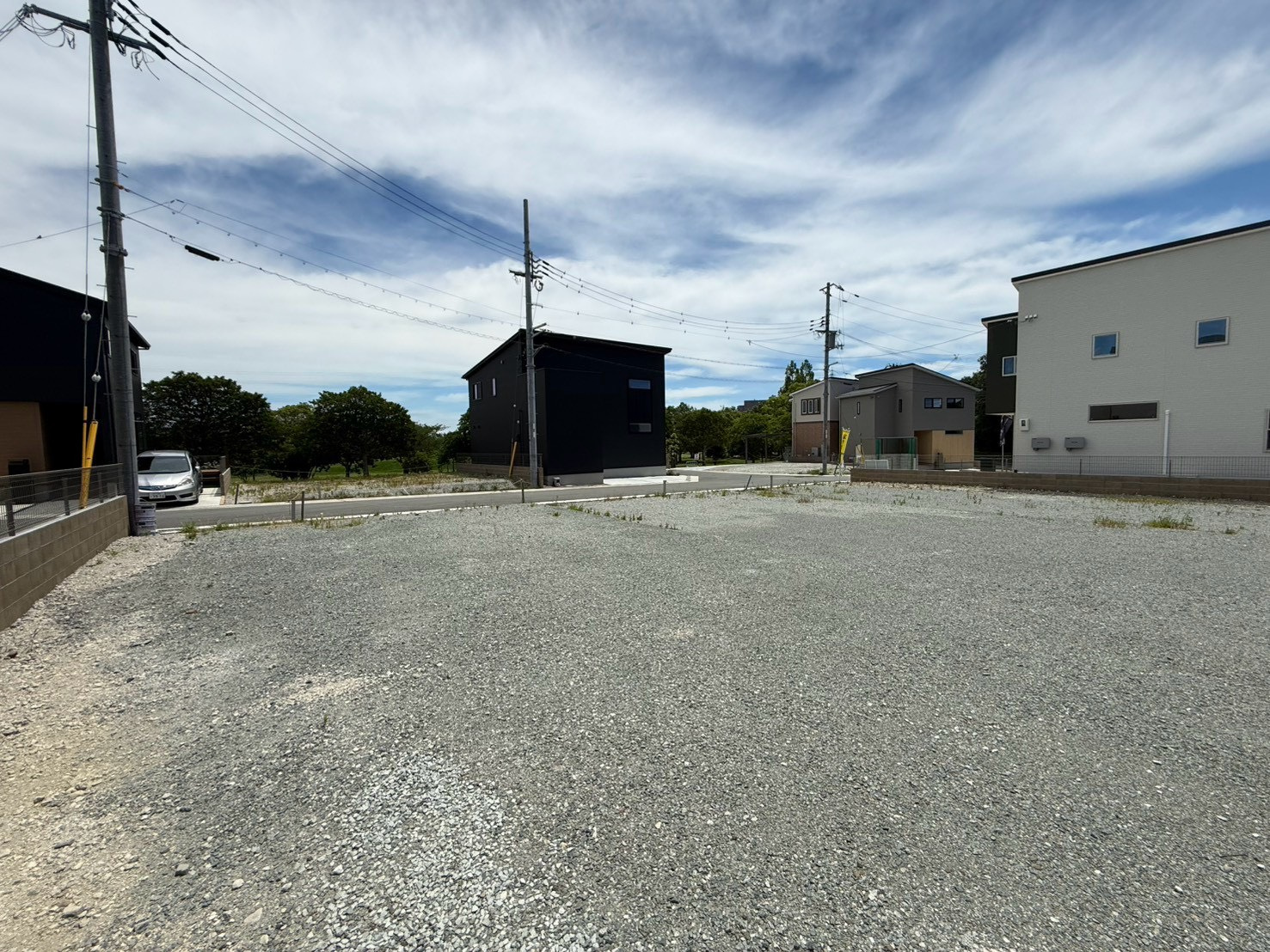 名谷町土地（更地）の前面道路含む現地写真
