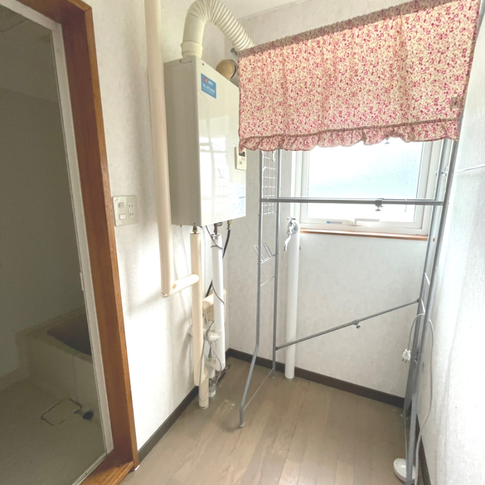 登別市千歳町3丁目8-7　中古住宅の脱衣所