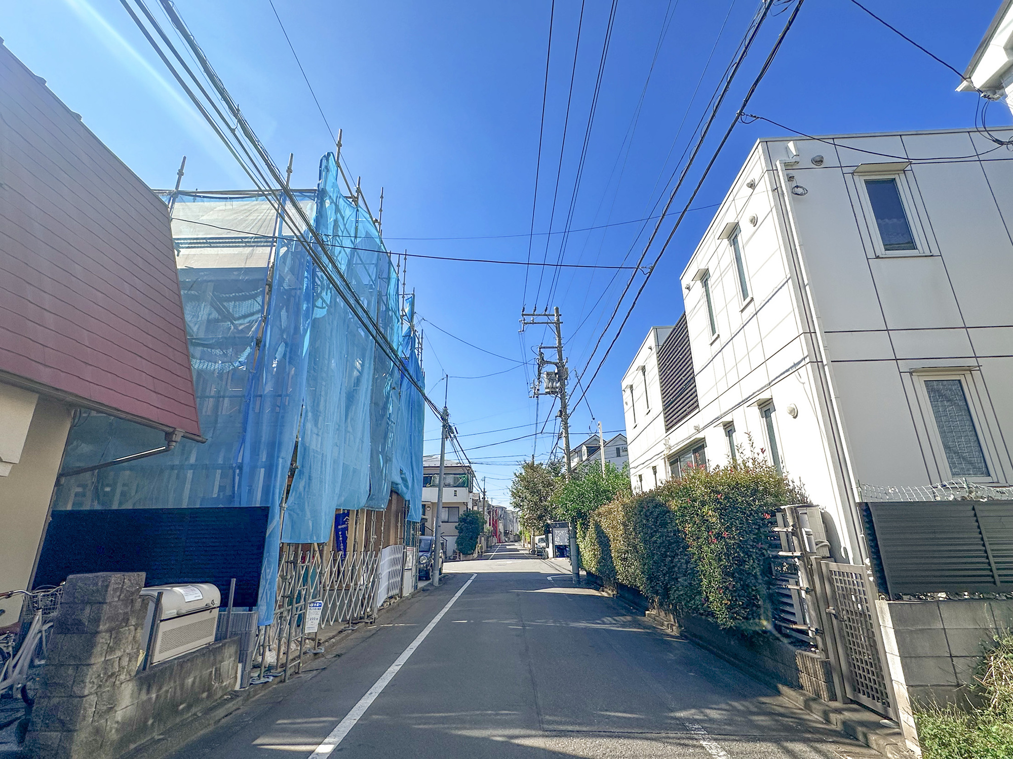新築分譲［ミラクラス天沼Ⅱ］の前面道路含む現地写真|現地写真　北西側6.2m公道面（2026年10月撮影）