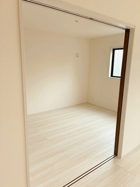 1階　洋室6帖